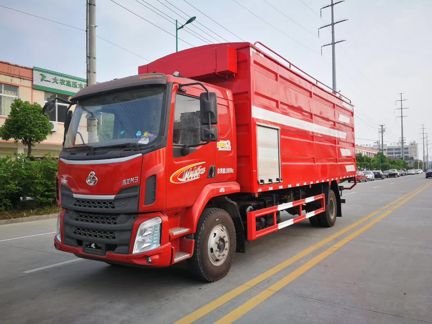 柳汽乘龍吸鋸末車吸糧車